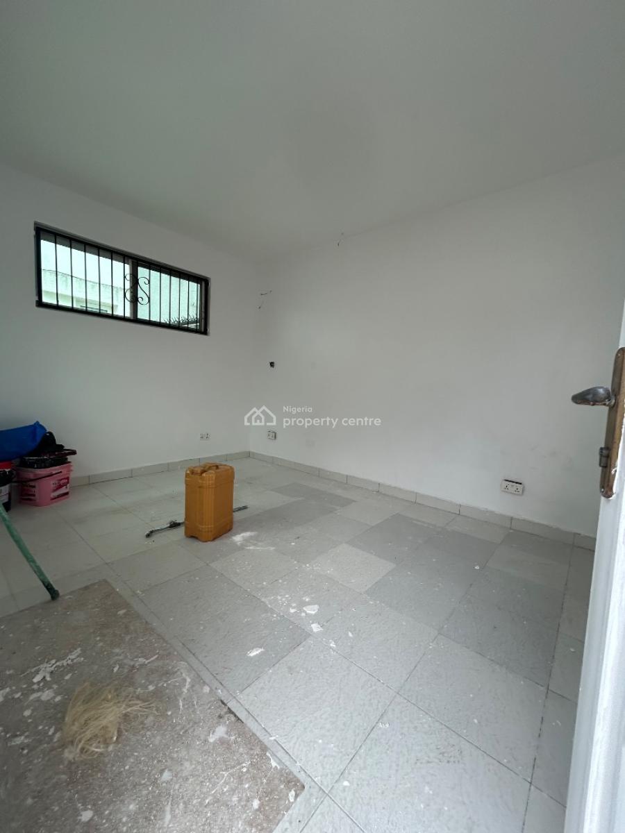 Direct 41sqm Road Facing Display Window, Lekki Phase 1, Lekki, Lagos, Plaza / Complex / Mall for Rent