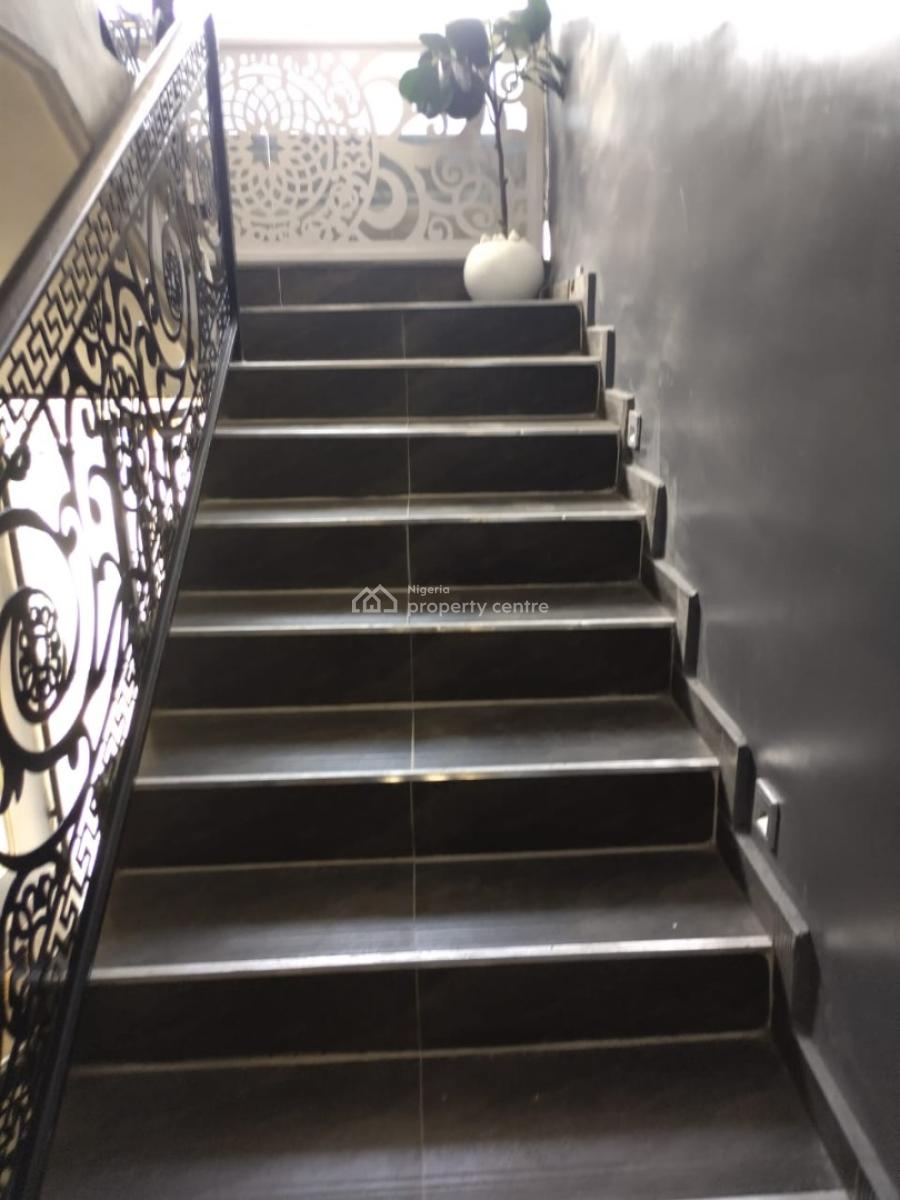 Massive Exclusive 2 Bedroom, Surulere, Lagos, Flat / Apartment for Rent