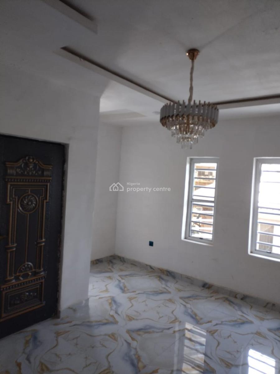 Massive Exclusive 2 Bedroom, Surulere, Lagos, Flat / Apartment for Rent