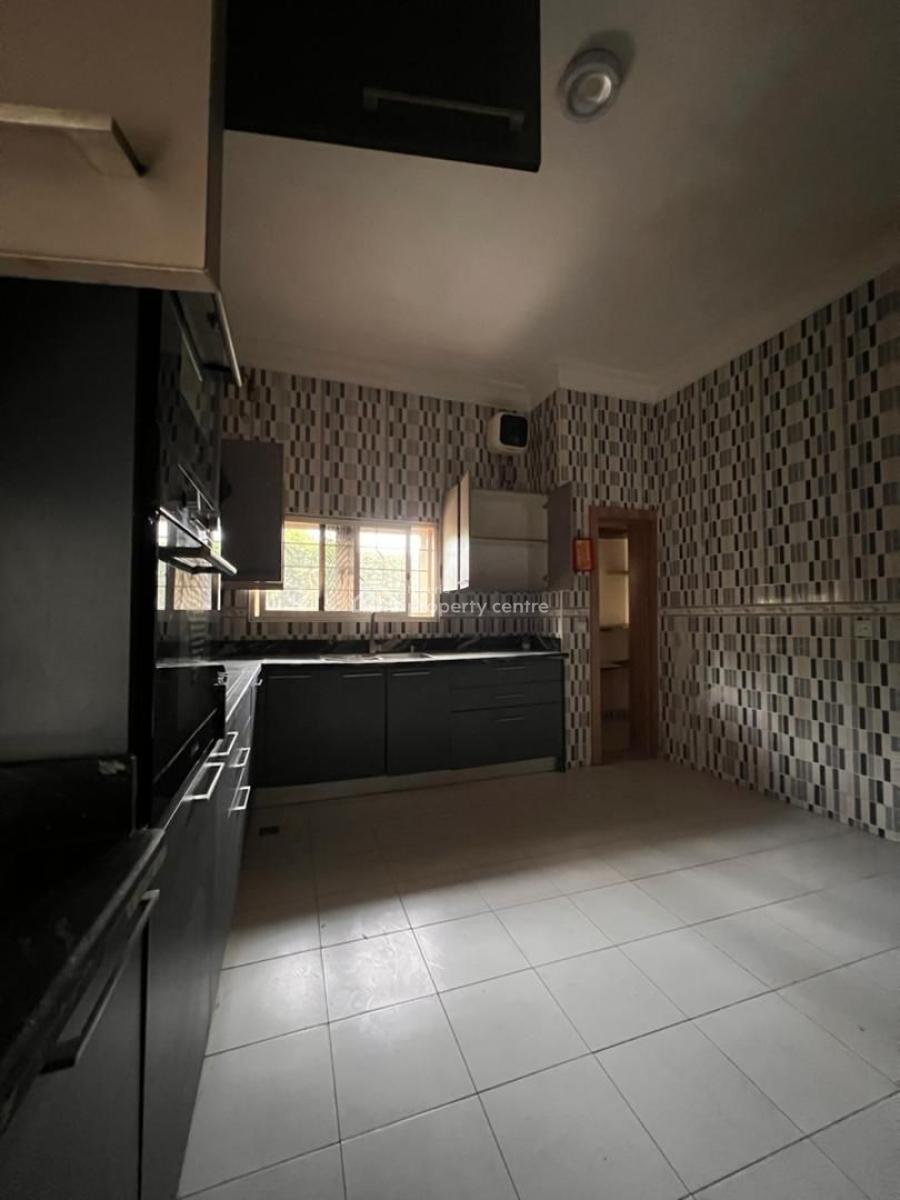 Spacious 4 Bedrooms Semi Detached Duplex, Bq, Prime Neighborhood, Kado, Abuja, Semi-detached Duplex for Sale