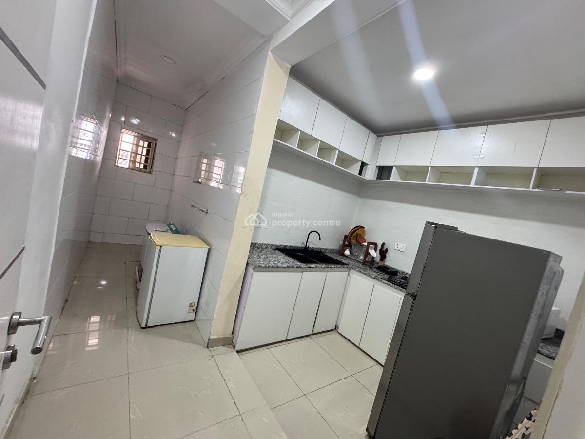 Executive Serviced Mini Flat at Lekki Right Side., Lekki Right Side, Lekki Phase 1, Lekki, Lagos, Mini Flat (room and Parlour) for Rent