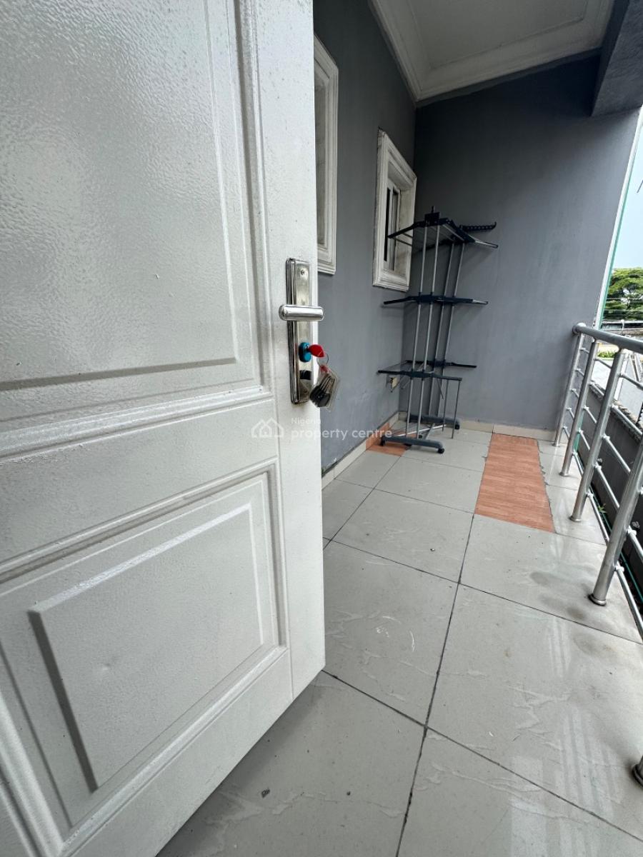 Executive Serviced Mini Flat at Lekki Right Side., Lekki Right Side, Lekki Phase 1, Lekki, Lagos, Mini Flat (room and Parlour) for Rent