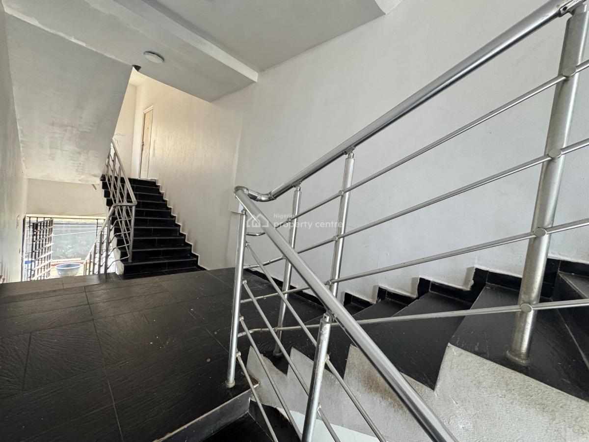 Executive Serviced Mini Flat at Lekki Right Side., Lekki Right Side, Lekki Phase 1, Lekki, Lagos, Mini Flat (room and Parlour) for Rent
