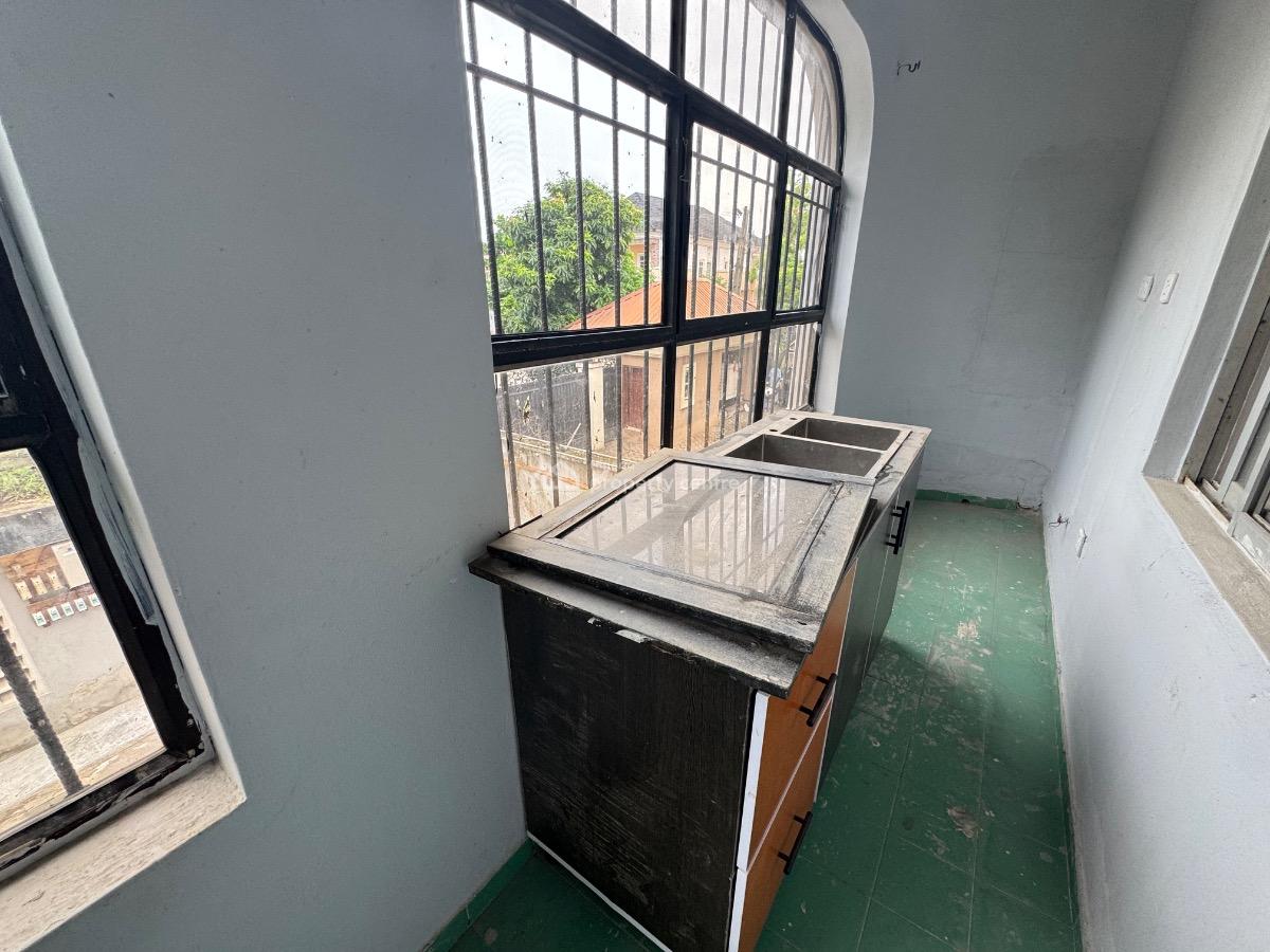 a Self Serviced Mini Flat in Lekki Phase 1., Lekki Phase 1, Lekki Phase 1, Lekki, Lagos, Mini Flat (room and Parlour) for Rent