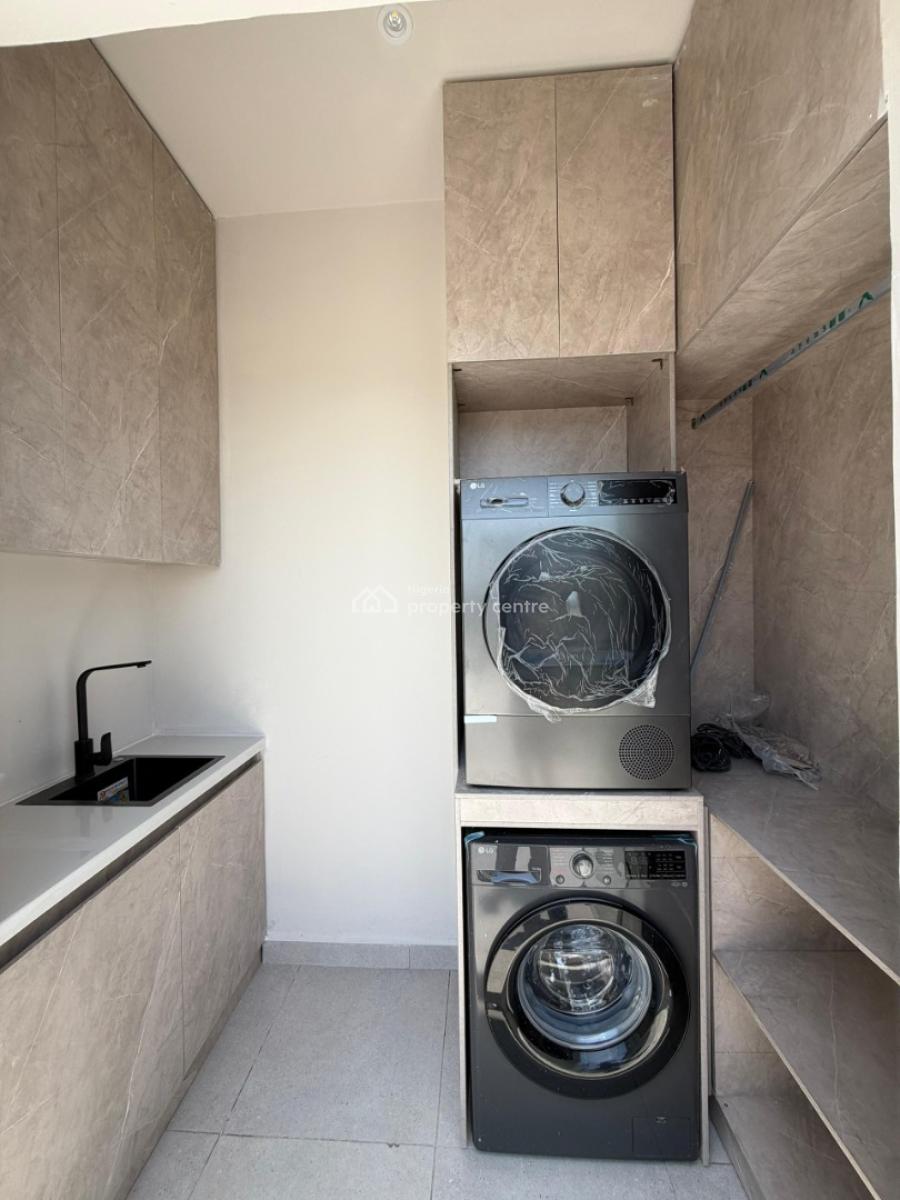 Exquisitely Built 2 Bedroom Penthouse, Off Admiralty Way, Lekki Phase 1, Lekki, Lagos, Flat / Apartment for Sale