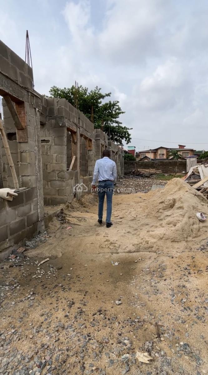 Ongoing Project ( Off Plan ) : 2 Bedrooms Terrace Duplex + Bq, Off Adelabu Road, Adelabu, Surulere, Lagos, Terraced Duplex for Sale