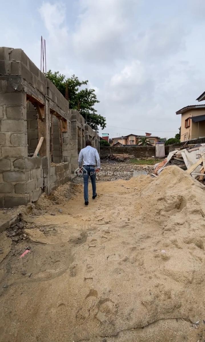 Ongoing Project ( Off Plan ) : 2 Bedrooms Terrace Duplex + Bq, Off Adelabu Road, Adelabu, Surulere, Lagos, Terraced Duplex for Sale