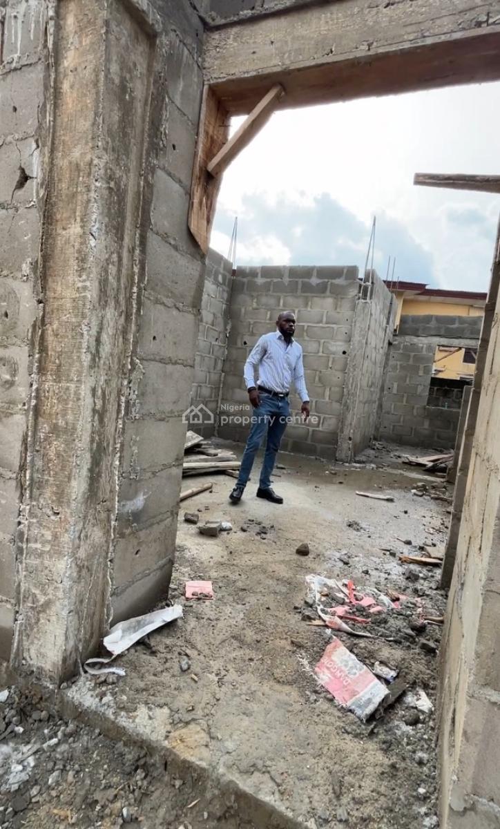 Ongoing Project ( Off Plan ) : 2 Bedrooms Terrace Duplex + Bq, Off Adelabu Road, Adelabu, Surulere, Lagos, Terraced Duplex for Sale