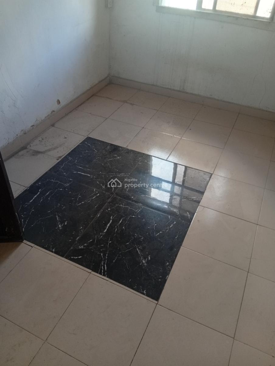 Spacious Mini Flat Upstairs, Off Lawanson Surulere, Lawanson, Surulere, Lagos, Mini Flat (room and Parlour) for Rent