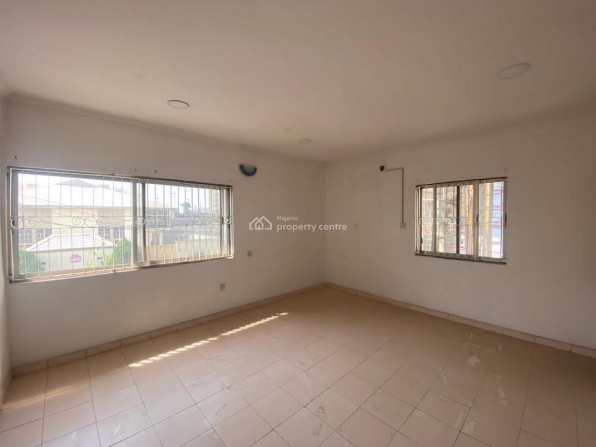 5-bedroom Semi-detached House with a Room Bq and Spacious 5 Car Parkin, Victoria Island Lagos, Victoria Island (vi), Lagos, Semi-detached Duplex for Rent