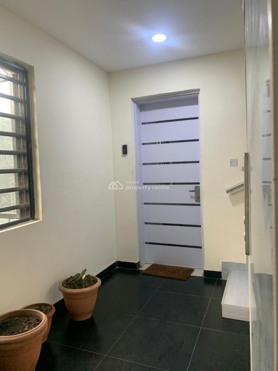 Three Bed Room Apartment at Lekki Right, Lekki, Lagos, Flat / Apartment for Rent