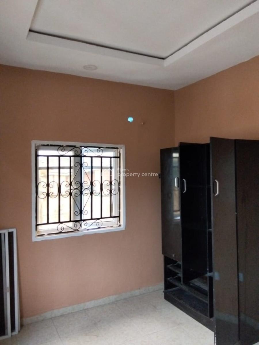 3bedroom Flat, Anifalaje Moyede Street, Akobo Ibadan, Ibadan, Oyo, Flat / Apartment for Rent