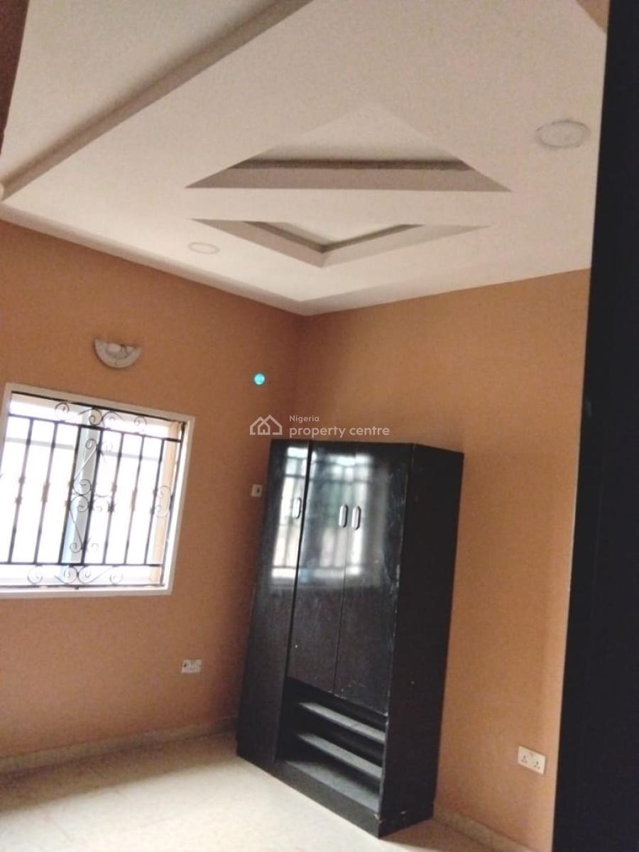 3bedroom Flat, Anifalaje Moyede Street, Akobo Ibadan, Ibadan, Oyo, Flat / Apartment for Rent