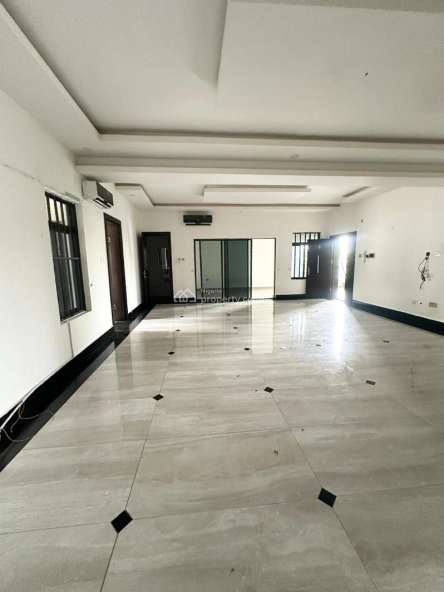 Well Maintained 3 Bedrrom Apartment, Lekki Phase One, Lekki, Lagos, Flat / Apartment for Rent