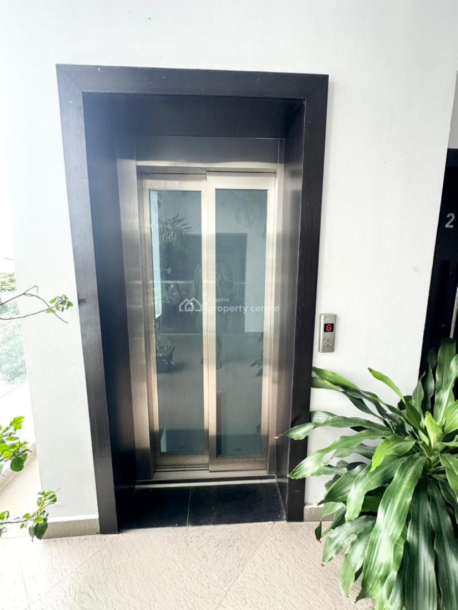 Well Maintained 3 Bedrrom Apartment, Lekki Phase One, Lekki, Lagos, Flat / Apartment for Rent