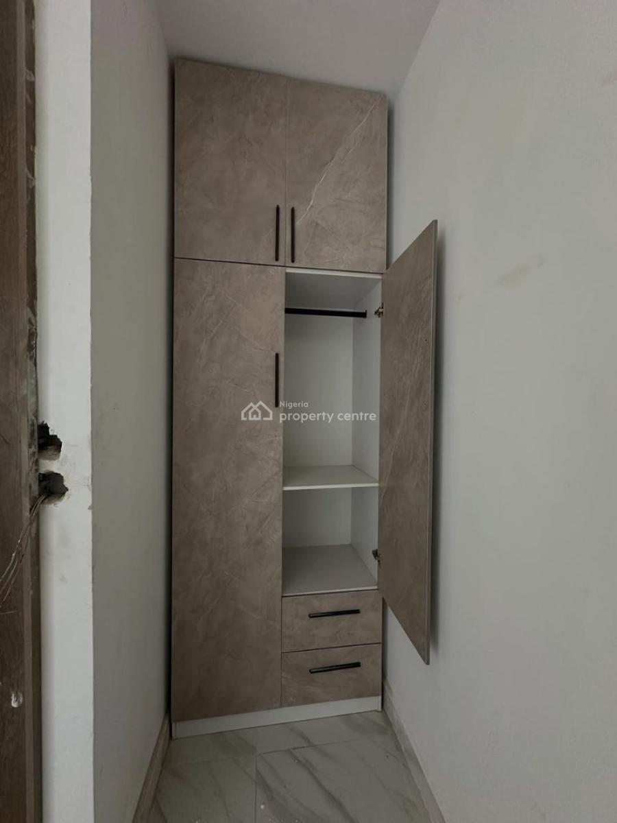 This  Beautiful 1 Bedroom Apartment, Lekki Phase 1, Lekki, Lagos, Mini Flat (room and Parlour) for Rent