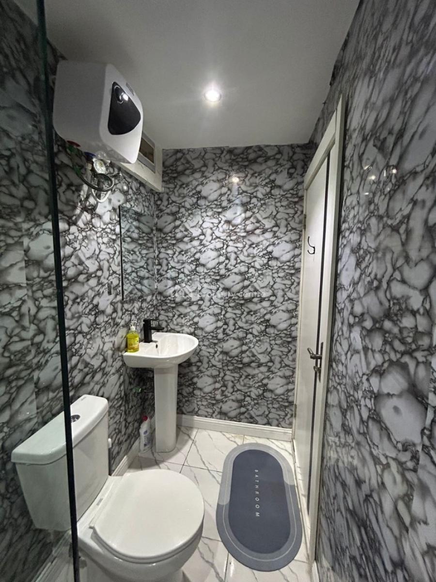 Nicely Furnished One Bed in a Nice Estate, Lekki Phase 1, Lekki, Lagos, Flat / Apartment Short Let