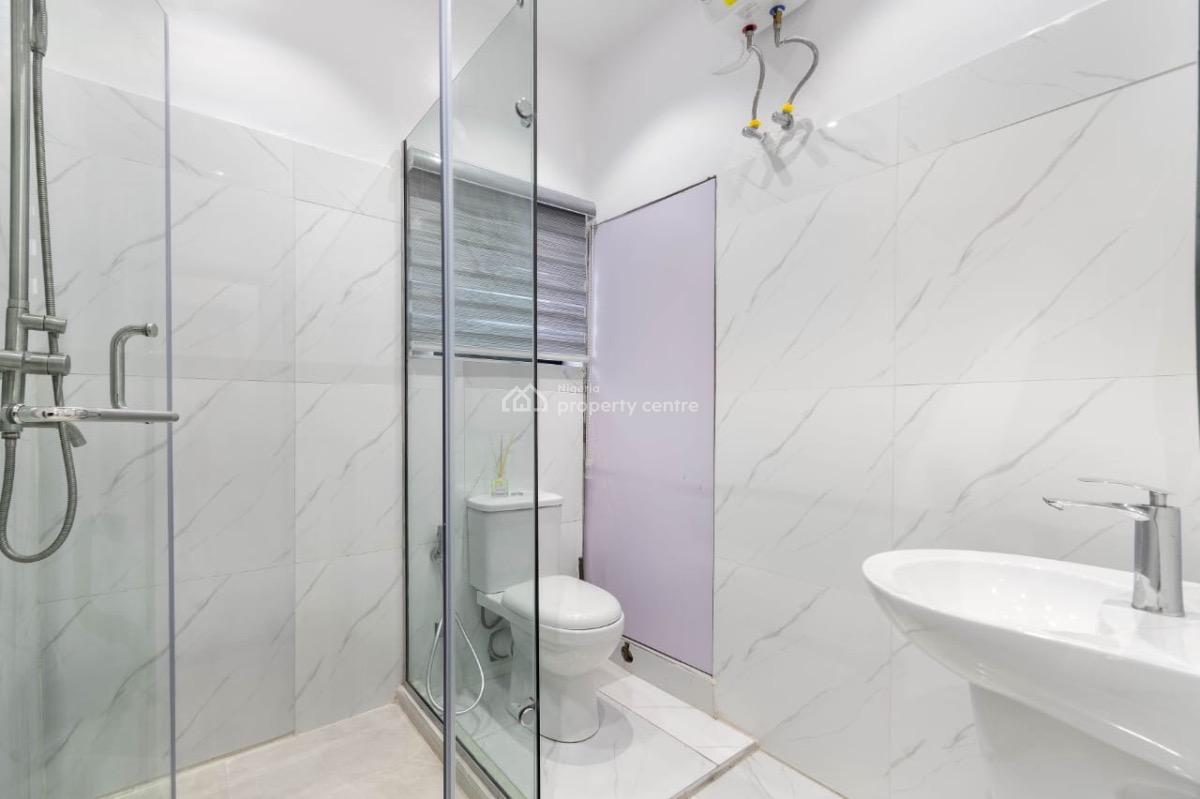 One Bed Studio in a Nice Estate, Lekki Phase 1, Lekki, Lagos, Flat / Apartment Short Let