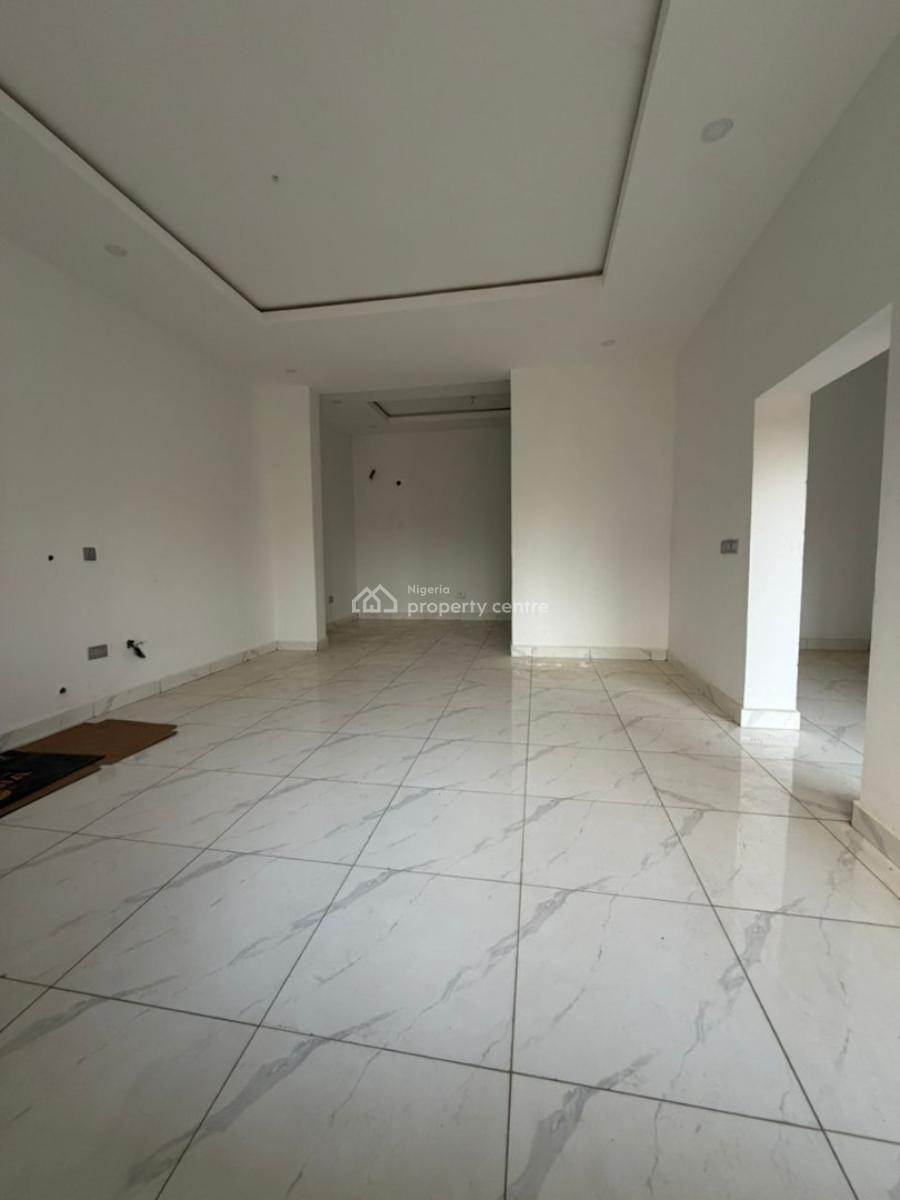Distress 4 Bedroom Terraced Duplex 1 Room Bq, Stella Maris, Life Camp, Abuja, Terraced Duplex for Sale