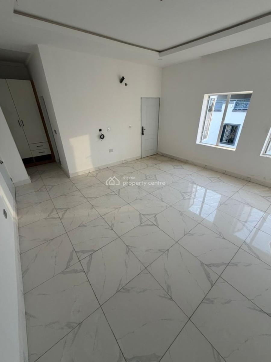 Distress 4 Bedroom Terraced Duplex 1 Room Bq, Stella Maris, Life Camp, Abuja, Terraced Duplex for Sale