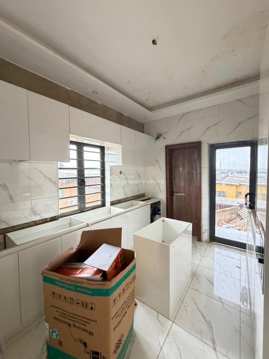Contemporary 4 Bedrooms Semi Detached Duplex with Bq, Maryland, Lagos, Semi-detached Duplex for Sale