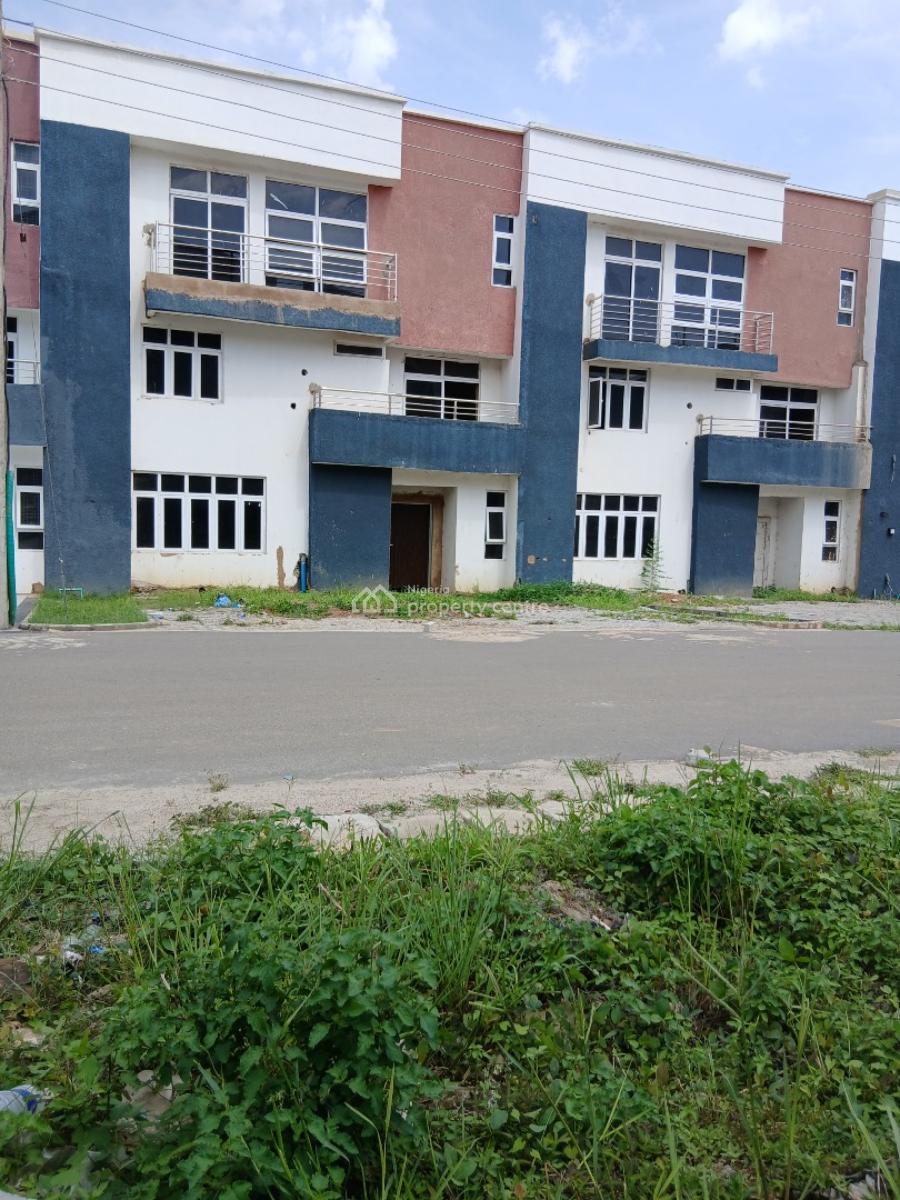 Carcass 4-bedroom Terrace Duplex with 1-room Bq, Dantata Estate, Gwarinpa, Abuja, Terraced Duplex for Sale