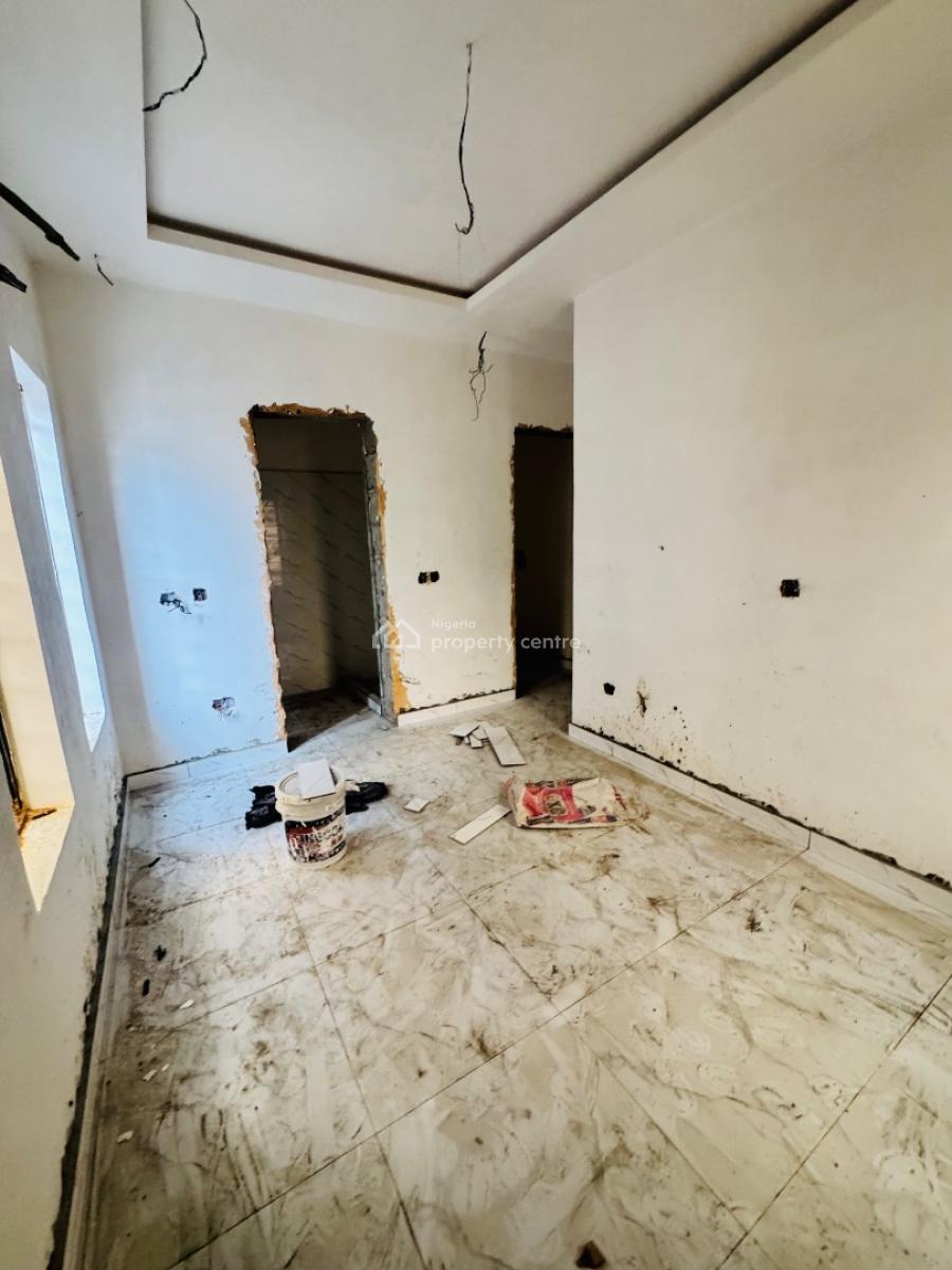 Lovely Built 3 Bedroom Apartment with Bq, Yaba, Lagos, Block of Flats for Sale