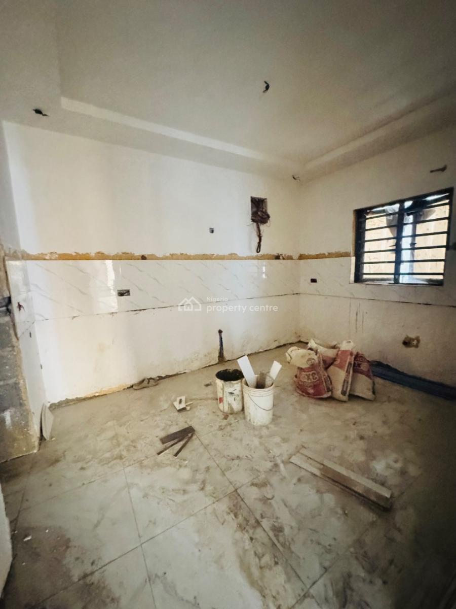 Lovely Built 3 Bedroom Apartment with Bq, Yaba, Lagos, Block of Flats for Sale