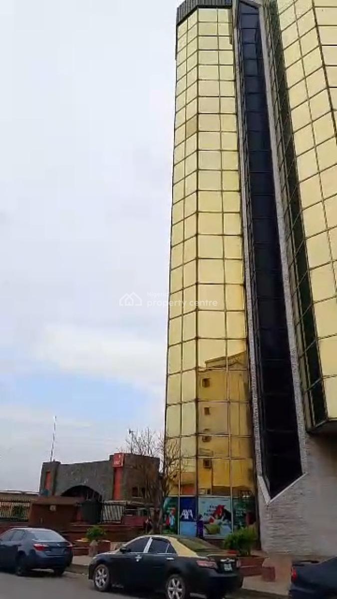 High Rise Building Office Complex, 2 Large Showrooms, Big Restaurant,, Dugbe, Ibadan, Oyo, Plaza / Complex / Mall for Sale