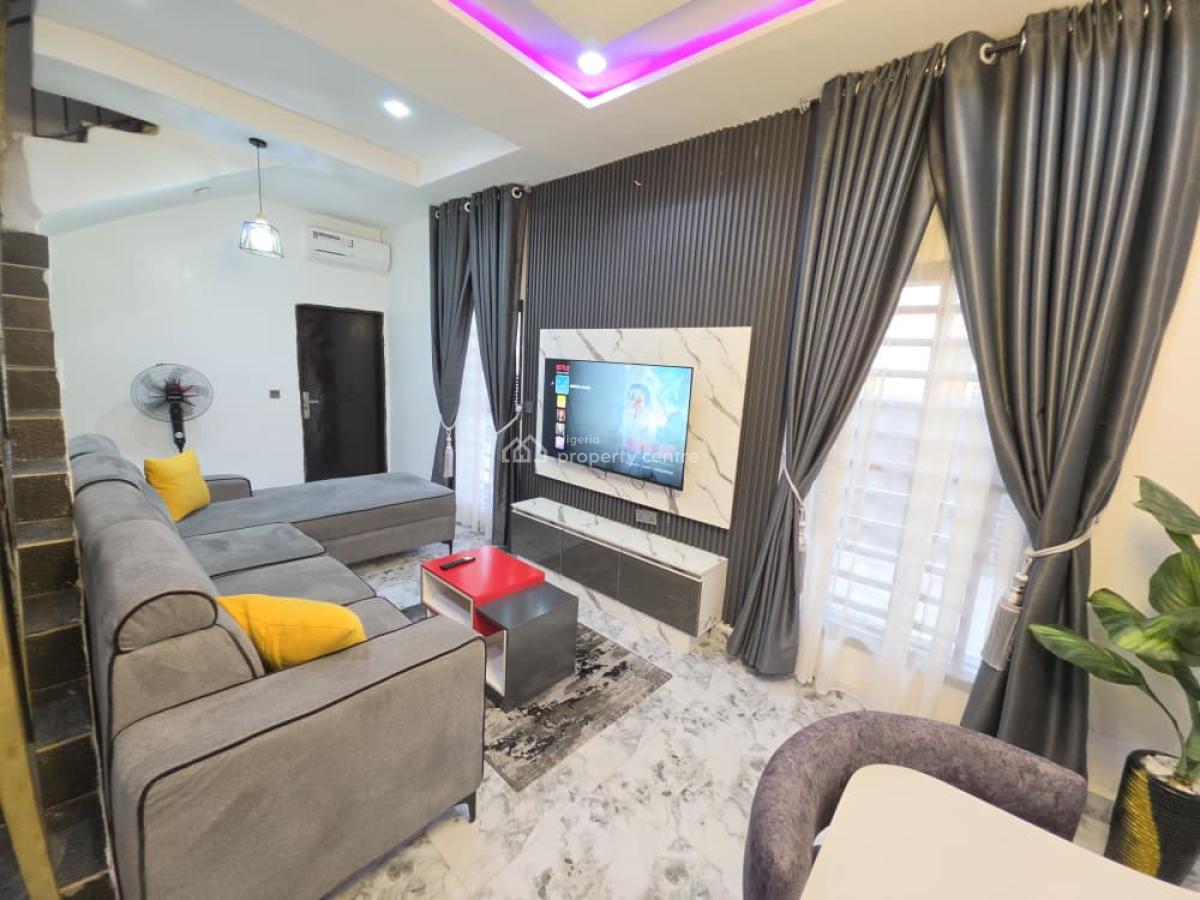 Homely and Cozy 2 Bedroom  Serviced Apartment, Echelon Homes, Beside Dunamis Church, Lugbe District, Abuja, Flat / Apartment Short Let