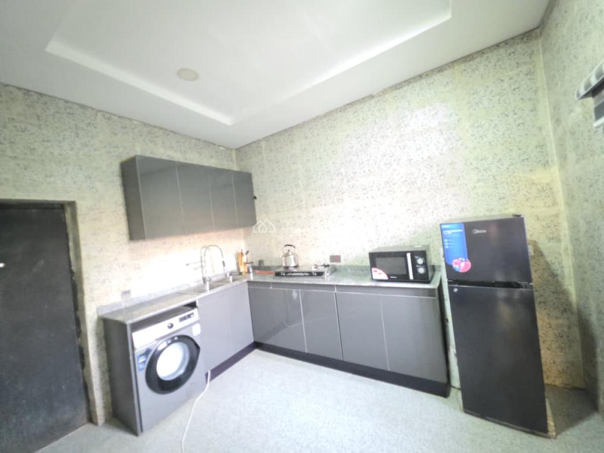 Homely and Cozy 2 Bedroom  Serviced Apartment, Echelon Homes, Beside Dunamis Church, Lugbe District, Abuja, Flat / Apartment Short Let