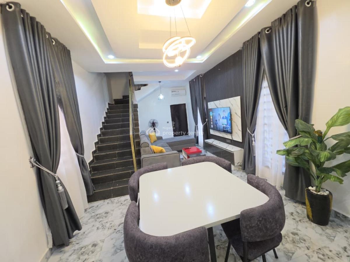 Homely and Cozy 2 Bedroom  Serviced Apartment, Echelon Homes, Beside Dunamis Church, Lugbe District, Abuja, Flat / Apartment Short Let
