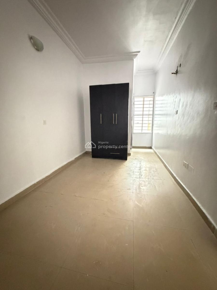 Single Room Upstairs Available, Cluster 1 Lekki County, Lekki, Lagos, Self Contain (single Rooms) for Rent