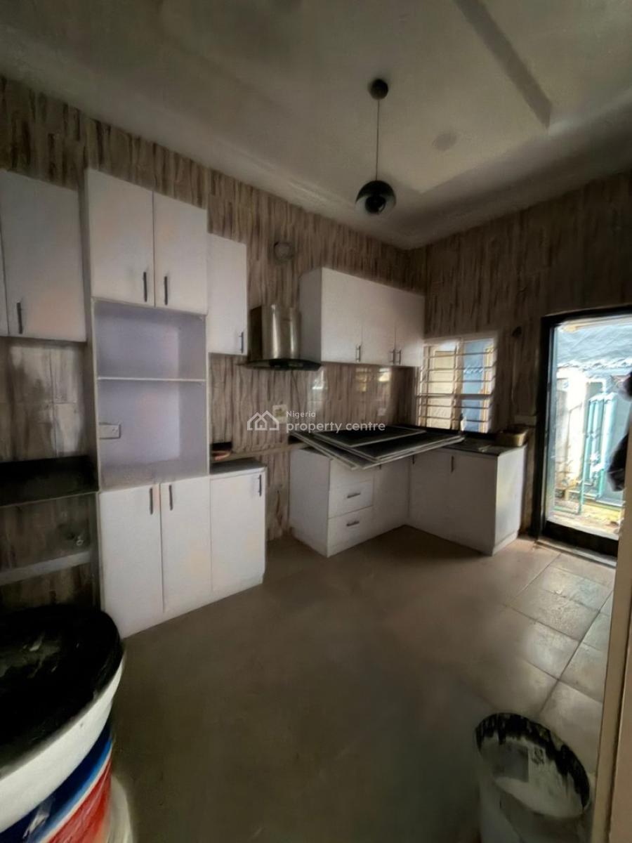 Single Room Upstairs Available, Cluster 1 Lekki County, Lekki, Lagos, Self Contain (single Rooms) for Rent