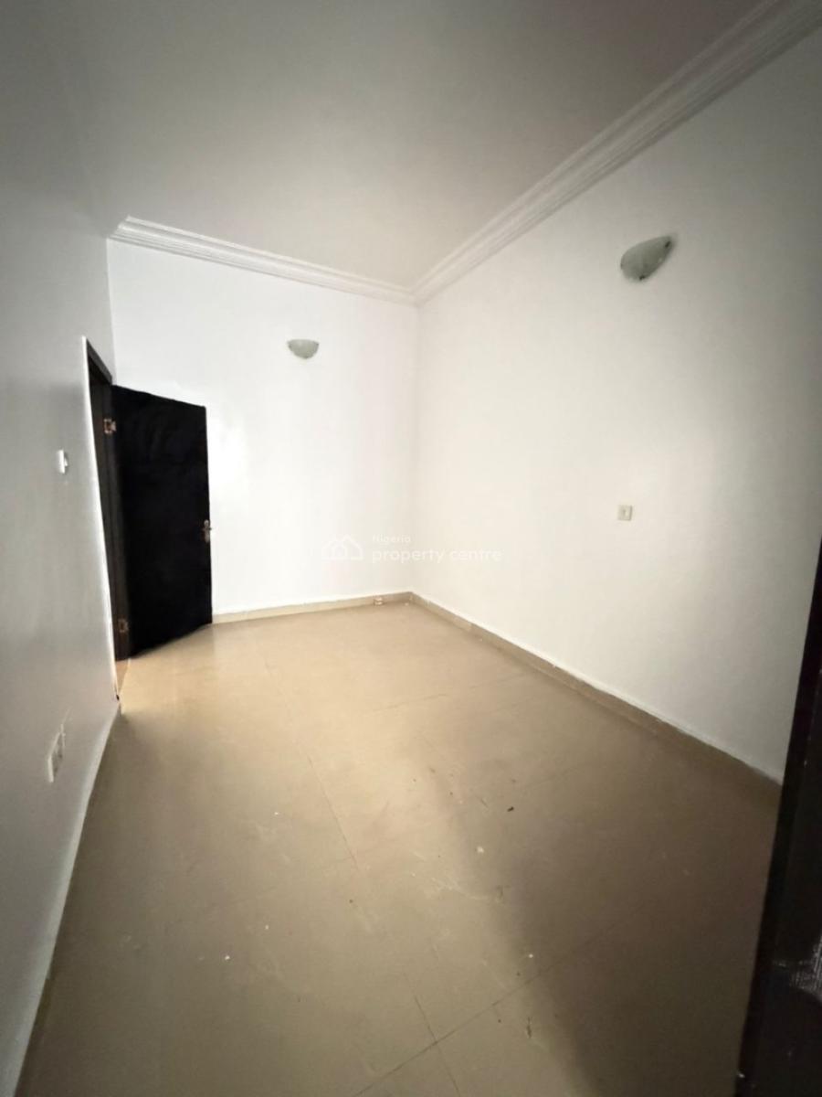 Single Room Upstairs Available, Cluster 1 Lekki County, Lekki, Lagos, Self Contain (single Rooms) for Rent