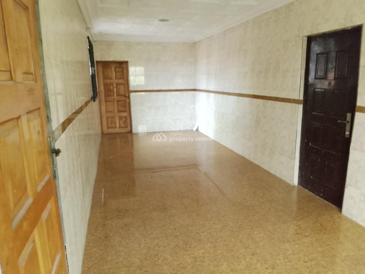 Commercial Space Facing a Major Road Is Available, Beside Akure Lga, Akure, Akure, Ondo, Office Space for Rent