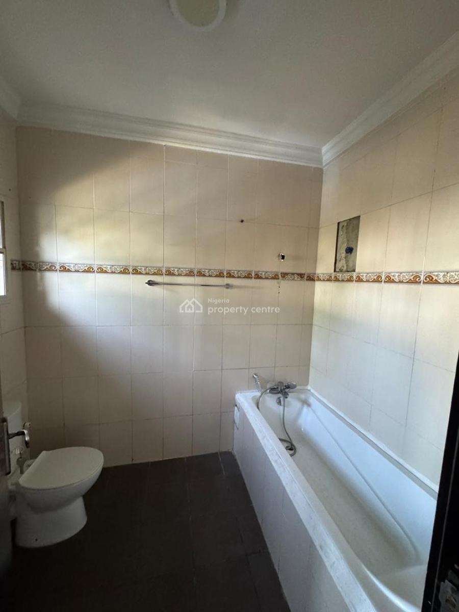 3 Bedroom Apartment with Bq, Lekki Phase 1, Lekki, Lagos, Flat / Apartment for Rent