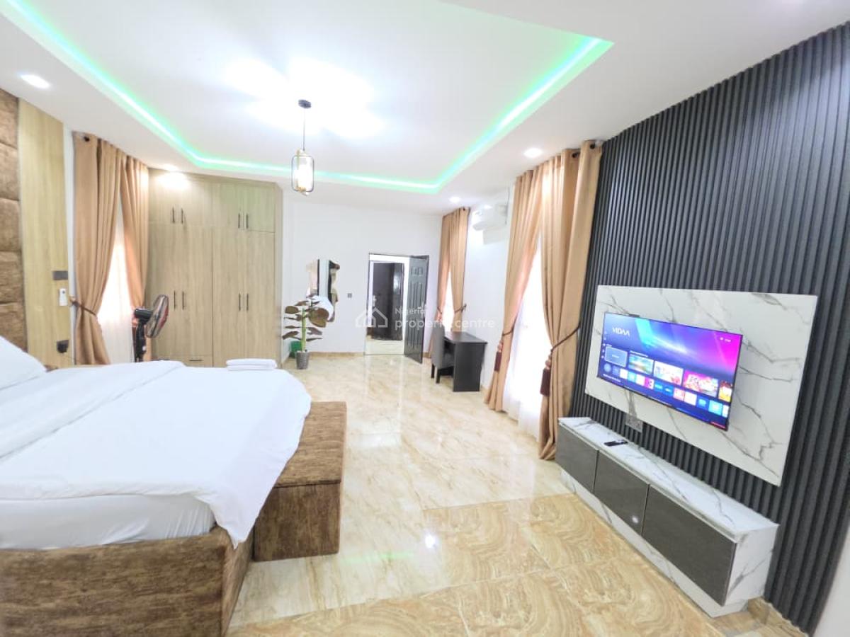 Home Away From Home: Luxury 2 Bedroom Serviced Apartment, Airport Road, Lugbe, Kiami, Lugbe District, Abuja, Flat / Apartment Short Let