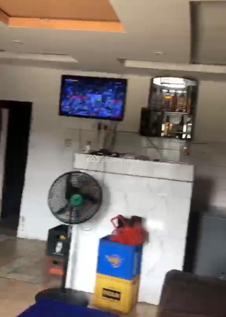 Fantastic Functional 9 Rooms Hotel, Elimgbu - Orogiwe Road ( Rumoudara - Tank Axis), Port Harcourt, Rivers, Hotel / Guest House for Sale