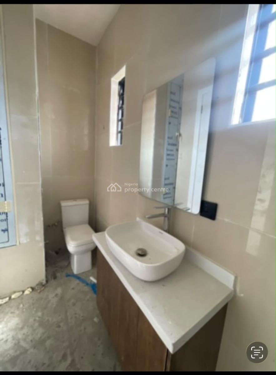 Brand New Two (2) Bedroom Apartment with Bq, Lekki Phase 1, Lekki, Lagos, Flat / Apartment for Rent