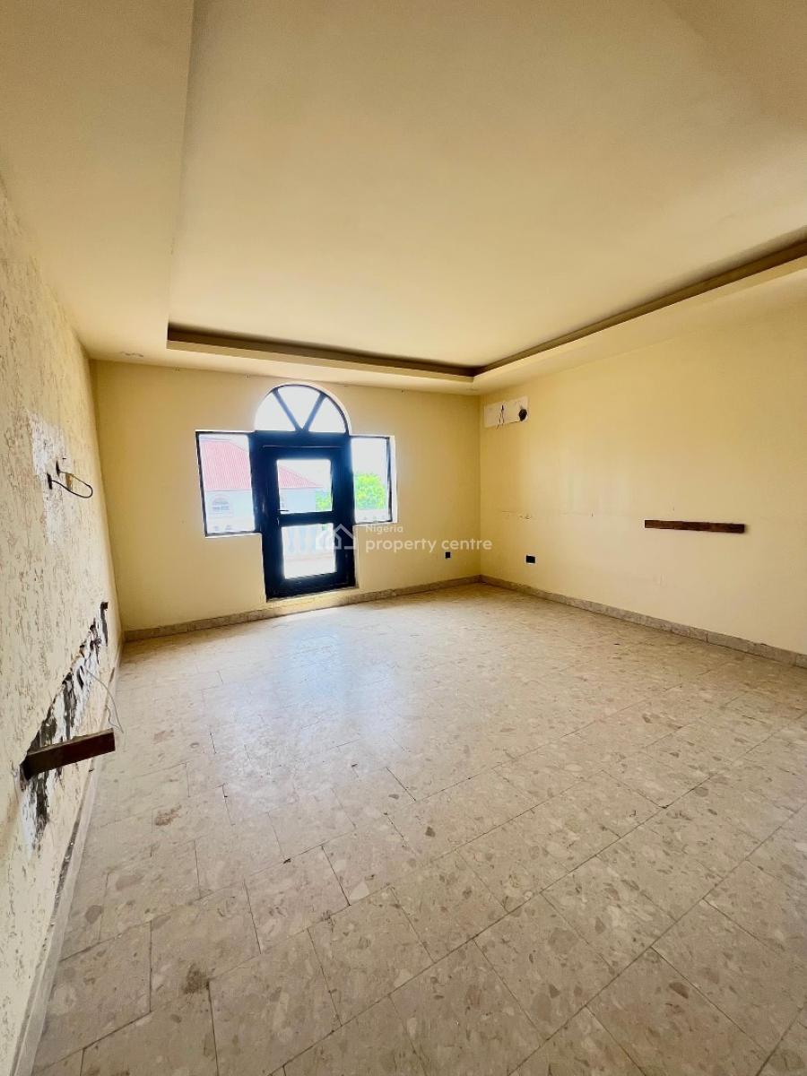 Waterfront 2-bedroom Penthouse with Bq & Swimming Pool, Lekki Phase 1, Lekki, Lagos, Flat / Apartment for Rent