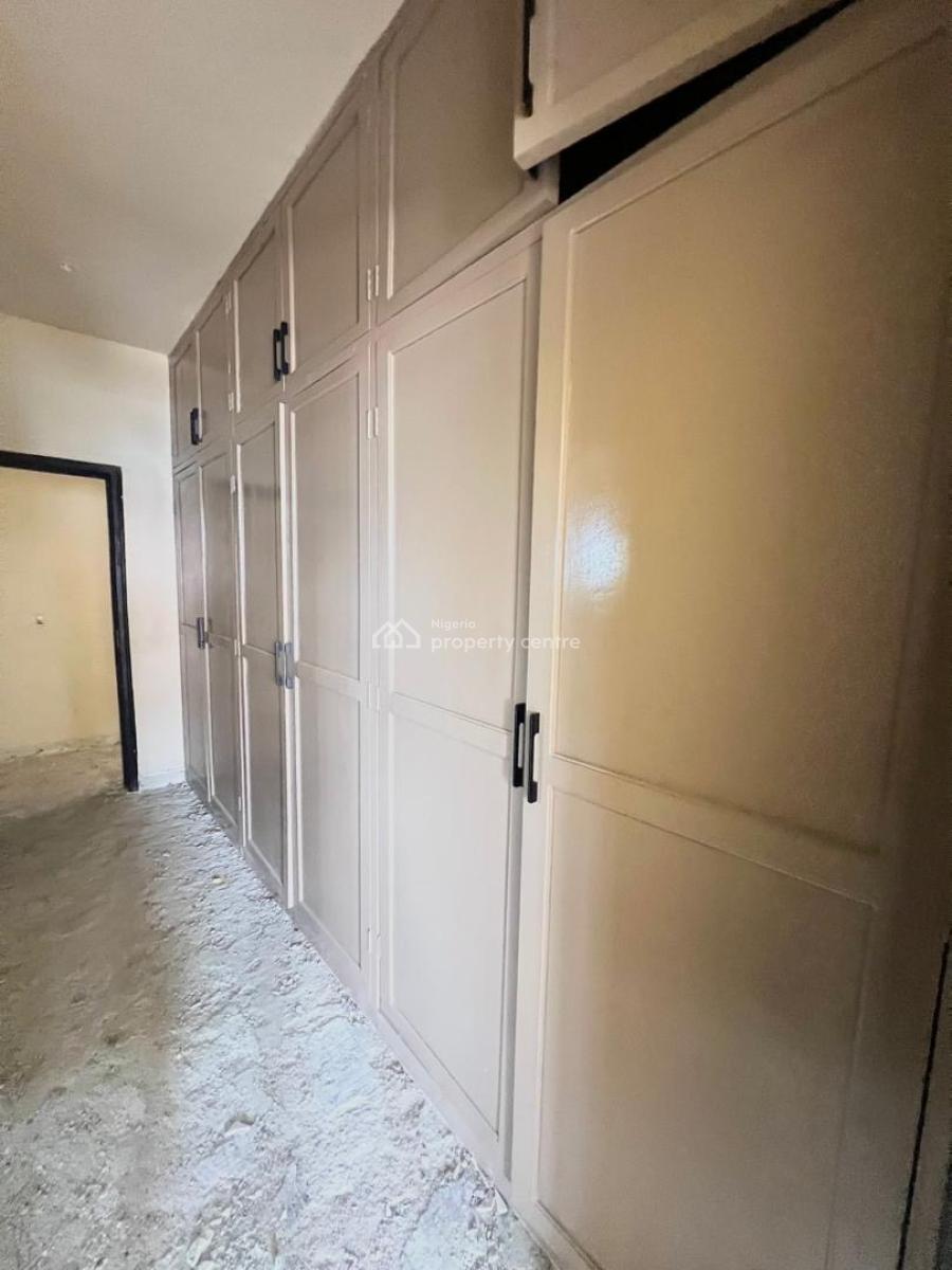 Waterfront 2-bedroom Penthouse with Bq & Swimming Pool, Lekki Phase 1, Lekki, Lagos, Flat / Apartment for Rent