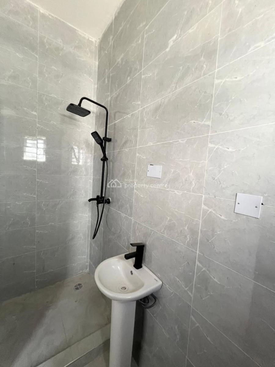 𝐋𝐔𝐗𝐔𝐑𝐈𝐎𝐔𝐒 2 𝐁𝐄𝐃𝐑𝐎𝐎𝐌 𝐅𝐔𝐋𝐋𝐘 𝐃𝐄𝐓𝐀𝐂𝐇𝐄𝐃, Ajah, Lagos, Detached Bungalow for Rent
