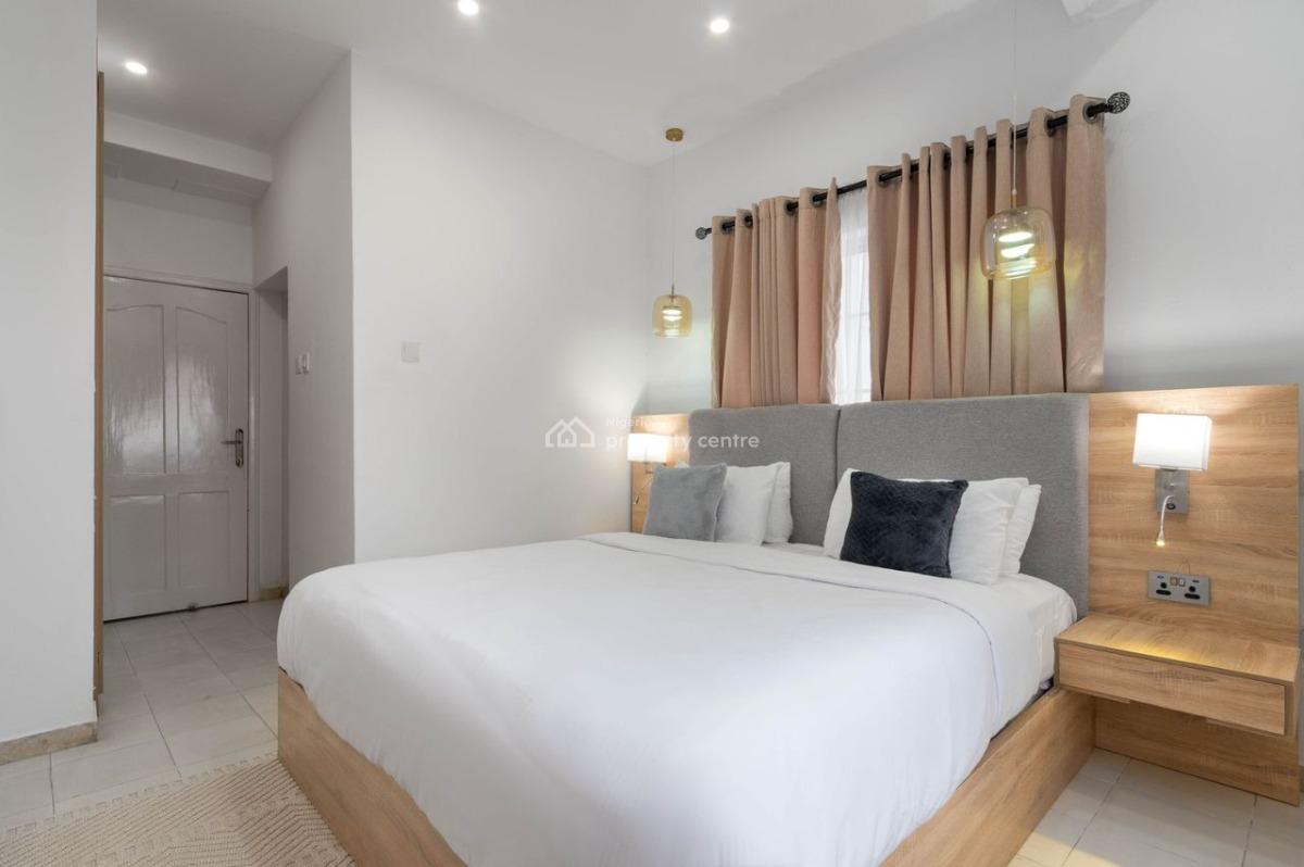 Beautifully Furnished 4-bedroom Waterfront Apartment + Bq, Pool, Wi-fi, Lekki Phase 1, Lekki, Lagos, Flat / Apartment for Sale