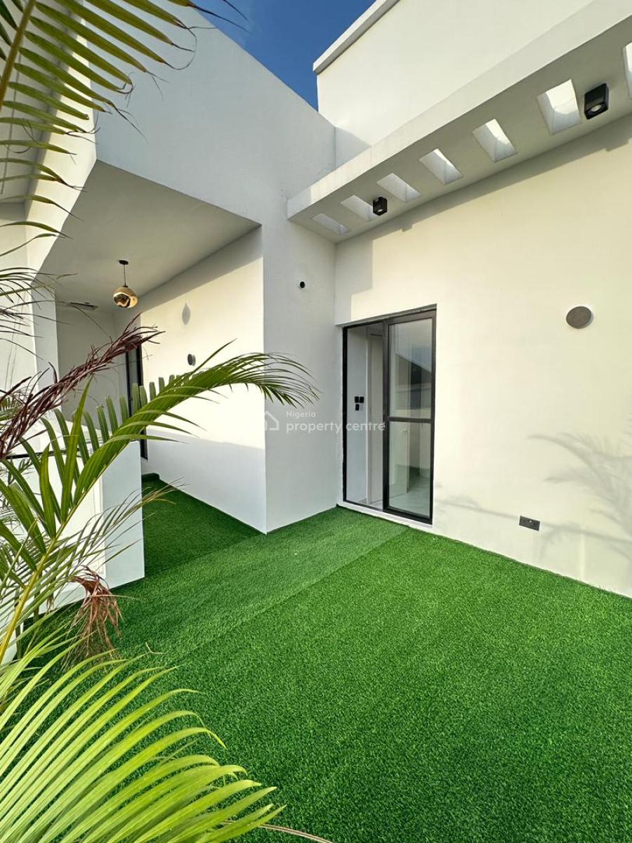 Well-built Luxury Spacious 5 Bedroom Fully Detached Duplex with Bq, Ikota, Lekki, Lagos, Detached Duplex for Sale