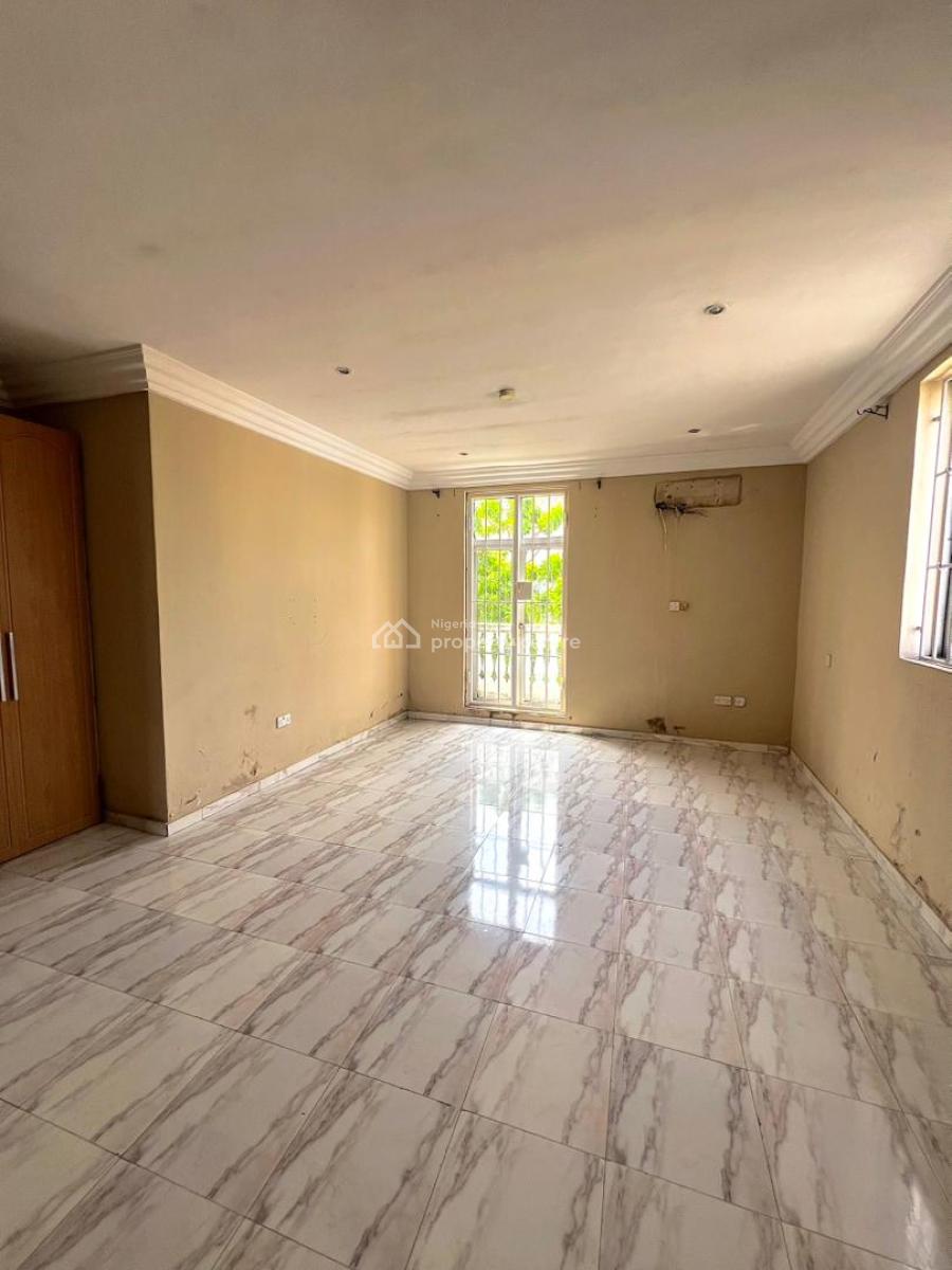 Spacious Waterfront 3-bedroom Apartment with Bq, Pool, Gym, Lekki Phase 1, Lekki, Lagos, Flat / Apartment for Rent