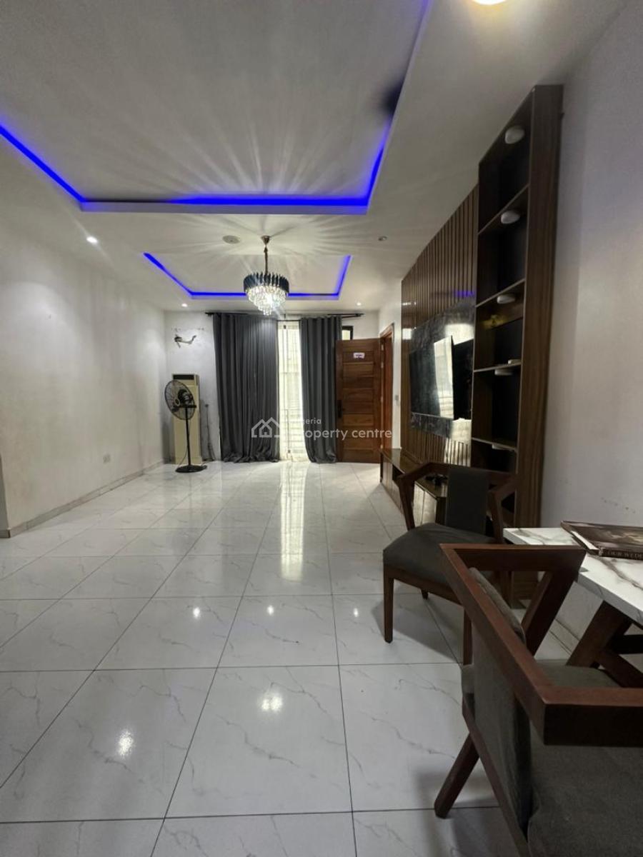 Well Maintained 2 Bedroom Apartment, Chevron Toll Gate, Lekki Phase 2, Lekki, Lagos, Flat / Apartment for Rent