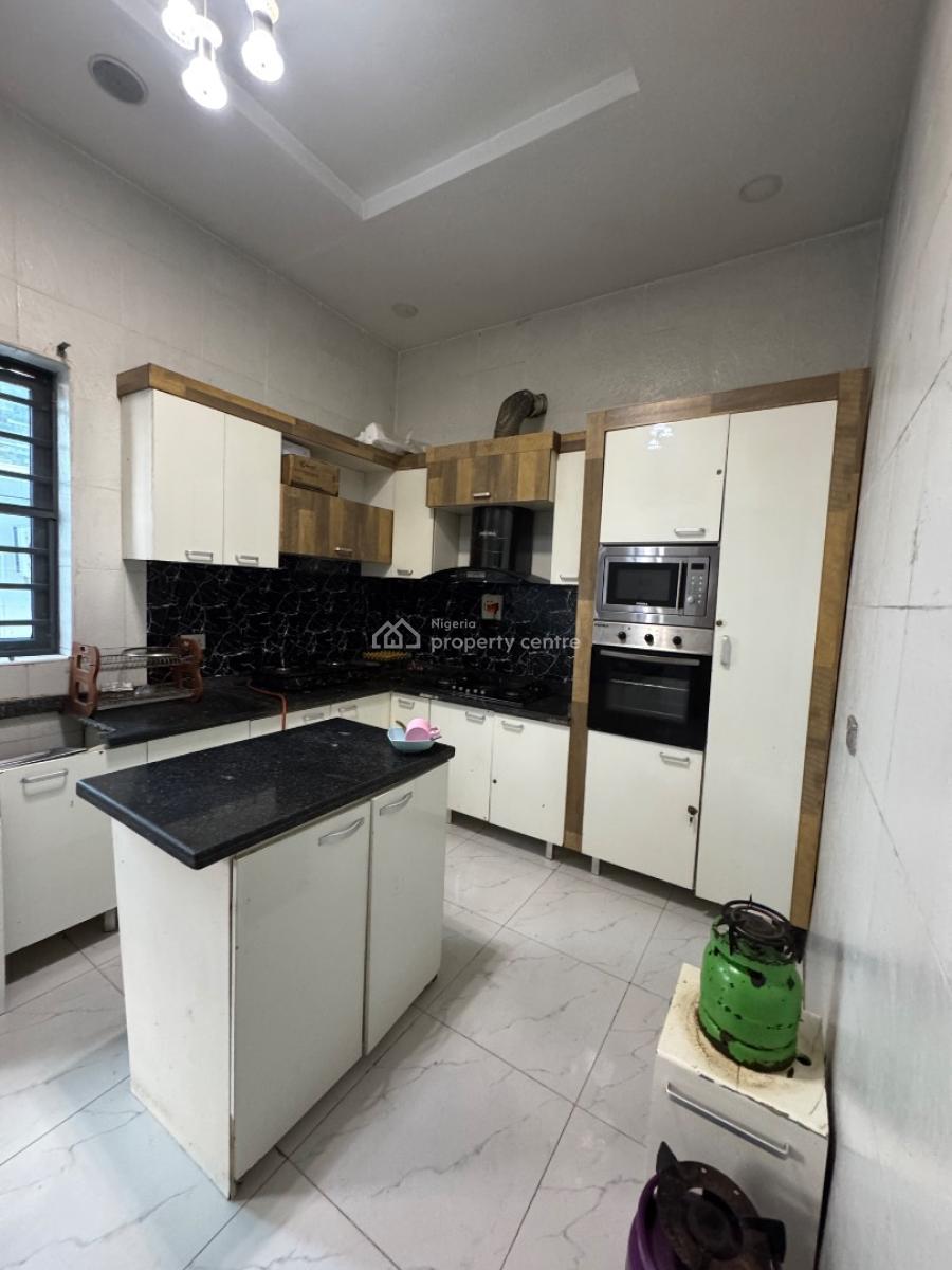 Self Contain, Chevy View Estate, Lekki Expressway, Lekki, Lagos, Self Contain (single Rooms) for Rent