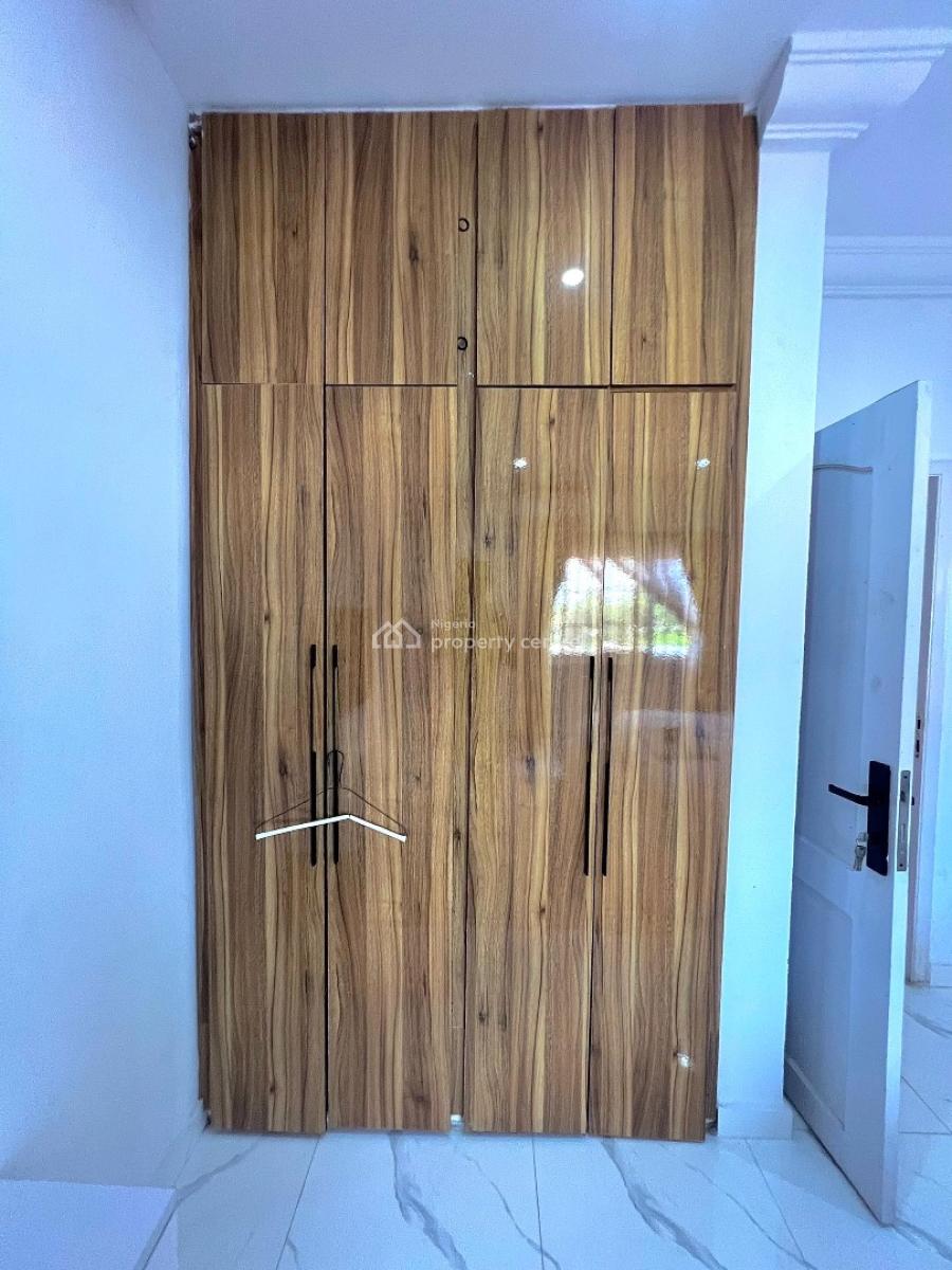 Luxury Furnished Waterfront 2-bedroom Penthouse + Bq & Swimming Poo, Lekki Phase 1, Lekki, Lagos, Flat / Apartment for Rent
