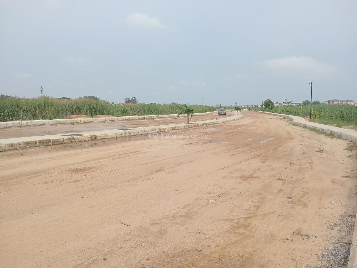 Secure a Prime Commercial Plot in Chevron Lekki --- C of O Confirmed  S, Chevron Drive, Lekki, Lagos, Lekki, Lagos, Plaza / Complex / Mall for Sale